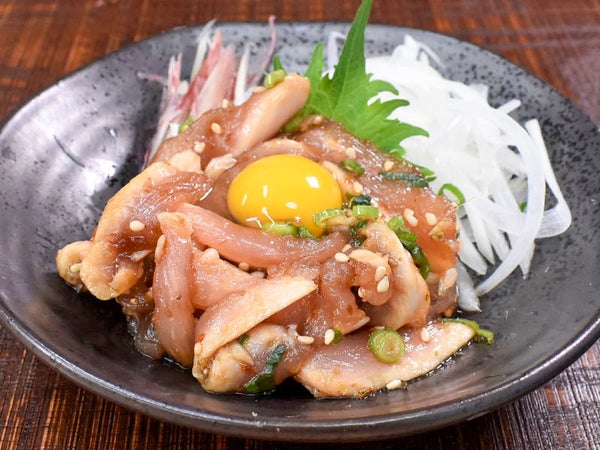 鶏たたきのユッケ風
